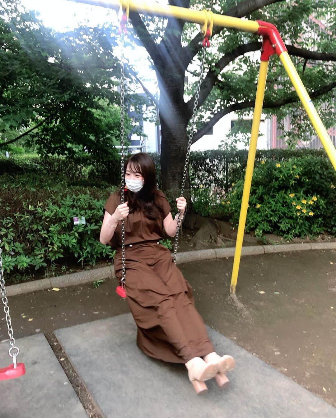 宇垣美里マネージャーさんのインスタグラム写真 - (宇垣美里マネージャーInstagram)「ご覧いただきありがとうございました☀️ .  ブランコに乗って楽しそうな宇垣さん🕺 可愛い姿を見守っておりました🥰  本日18:00〜はTBSラジオをぜひぜひお聴きください！！ radikoからも聴けますよ◎ 24:00〜はBS日テレ「あの子は漫画を読まない。」放送です！  #宇垣美里 #ugakimisato #TBSラジオ #アフター6ジャンクション #アト6 #篠田麻里子のGOODLIFELAB #BS日テレ #あの子は漫画を読まない」6月16日 16時48分 - ugakimisato.mg