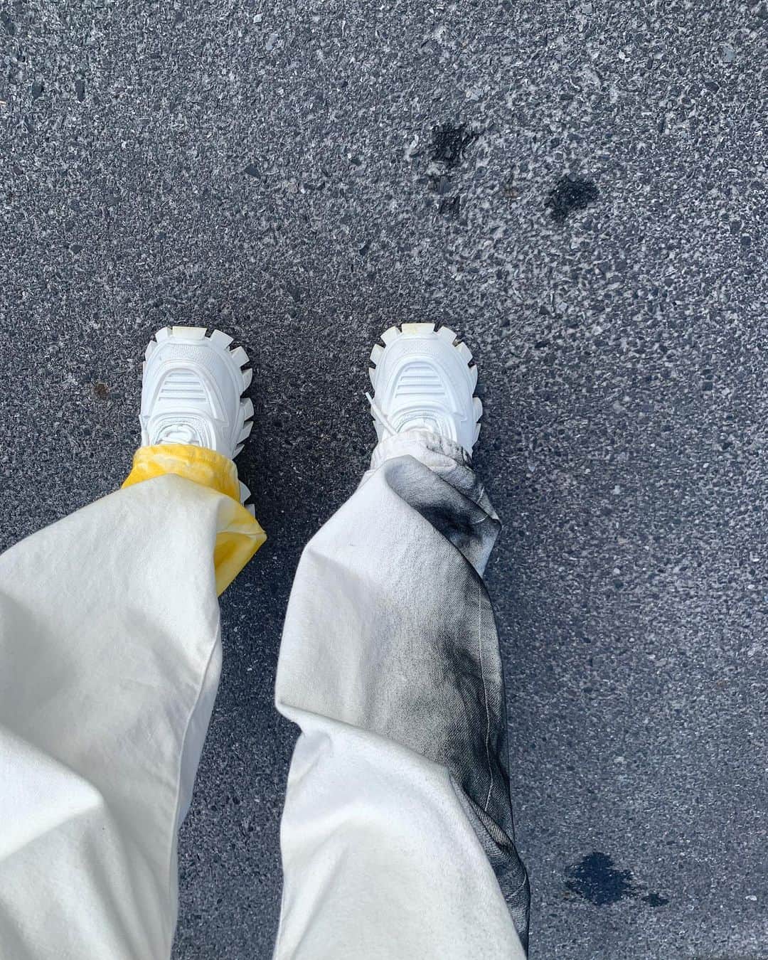 チン・インヒのインスタグラム：「#nhollywood 👖」