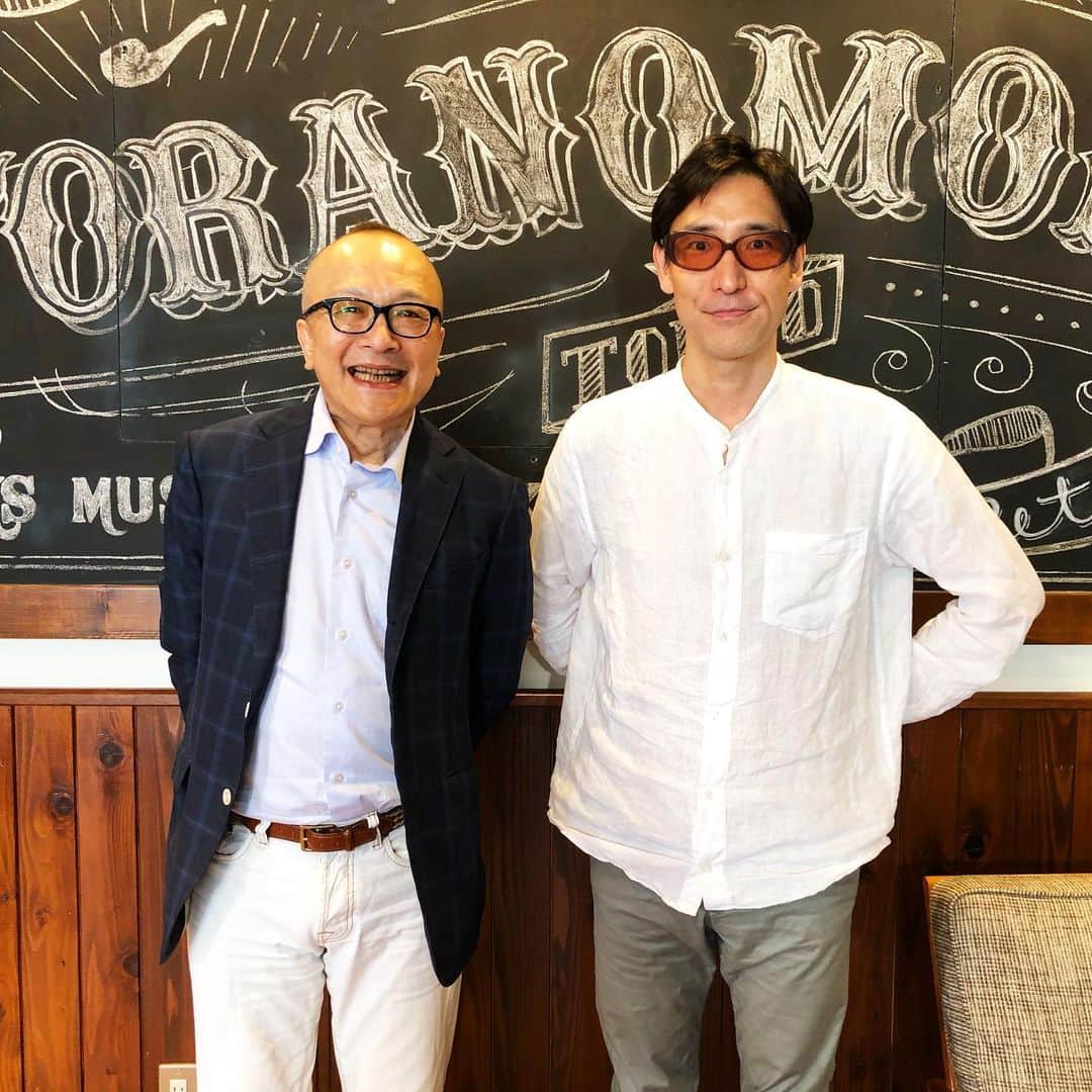 のインスタグラム：「今日は久しぶりに山田五郎さんと、シコウヒンTV +の撮影。シャープペンの芯の話だけで何分でも話せる五郎さん、さすがです。そして収録後も随分色々と話せて楽しい時間！　#シコウヒンtv」