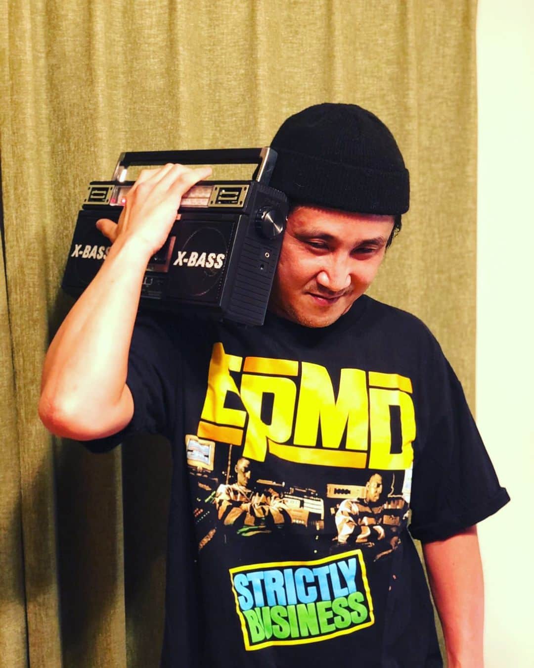 おたこぷーのインスタグラム：「餓鬼レンジャーのGPに#epmd のtシャツもらった😊 #GPの誕生日なのに逆にいただきました😊マジで嬉しい😃 ちょ〜かっこよか👍 #餓鬼レンジャー #GP #EPMD」