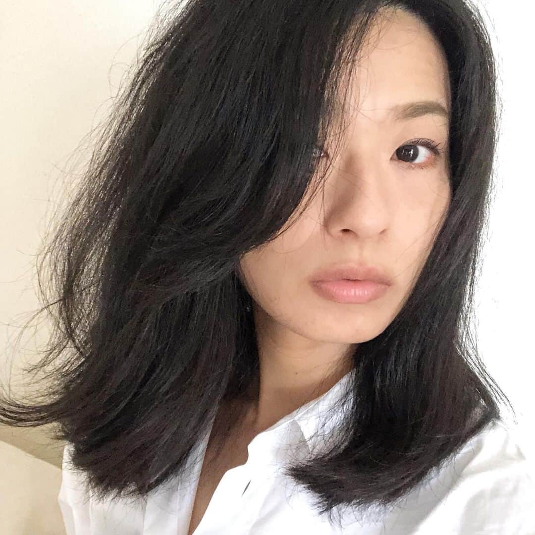 西山由のインスタグラム：「Maquillage ultra naturel」