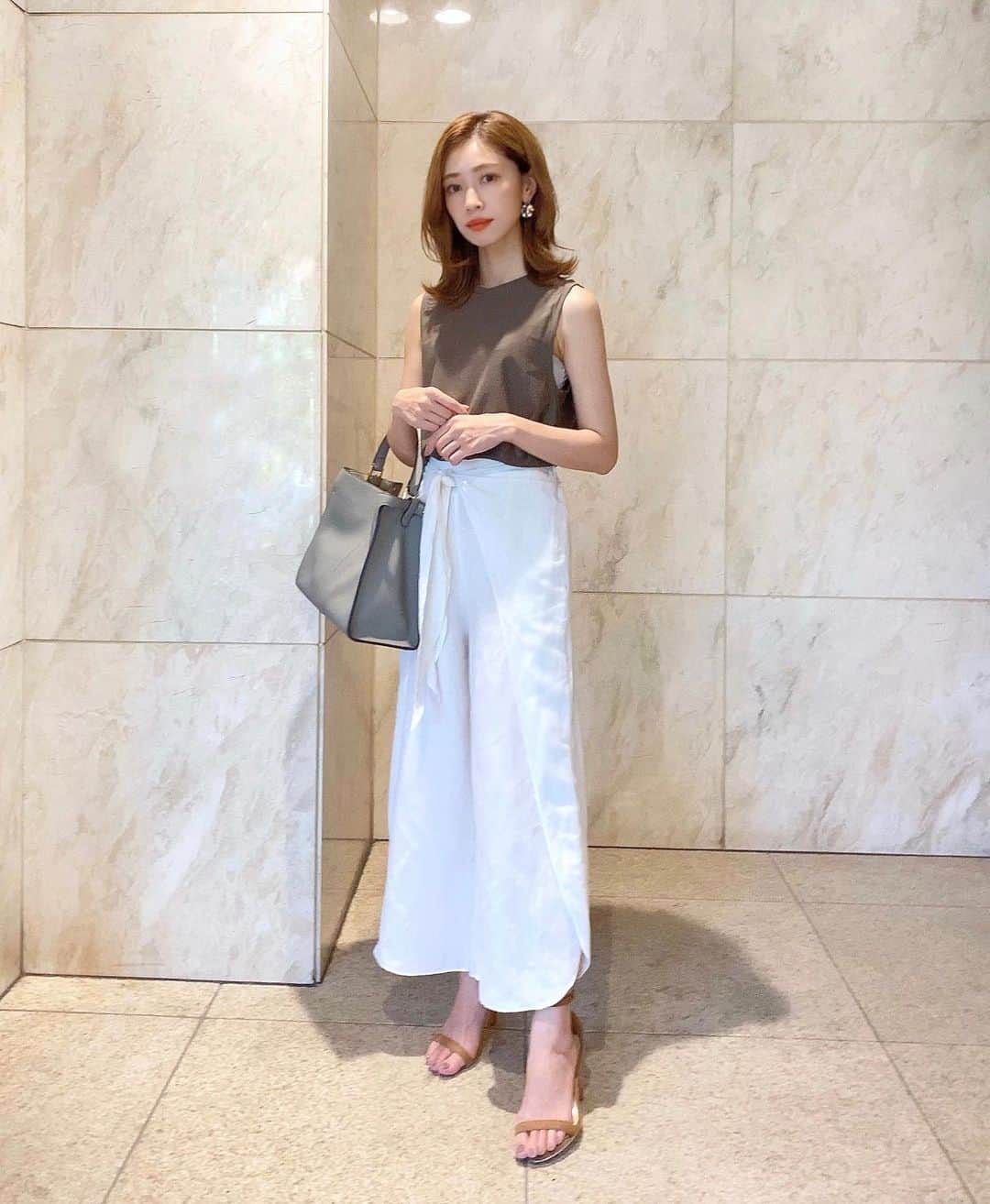 石黒美帆のインスタグラム：「*﻿ #coordinate ☀️﻿ ﻿ ﻿ tops#stunninglure﻿ pants#moderobe﻿ bag#FENDI﻿ sandal#titivate﻿ ﻿ ﻿ ﻿ 最近マスクする度肌が荒れちゃう😭😭﻿ ﻿ ﻿ ﻿ #fashion#fashionstyle#fashiongram#instafashion#outfit#ootd#dailylook#패션#오오티디#ファッション#コーデ#シンプルコーデ#夏服#夏コーデ#リネンパンツ#スタニングルアー#モードローブ#フェンディ#ティティベイト」