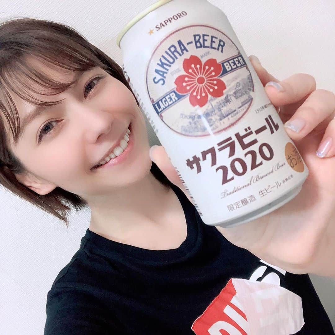 リンさんのインスタグラム写真 - (リンInstagram)「本日もお疲れ様です！ かんぱ〜い🍻 #サクラビール  名前に惹かれて買ってみたよ  #乾杯 #晩酌 #ビールが好き」6月16日 19時53分 - lynn.06.01