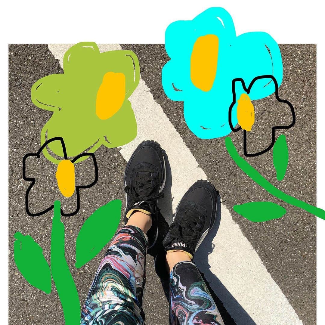 るうこさんのインスタグラム写真 - (るうこInstagram)「@billys_tokyo ✖︎ @pumajapan  第6回目になるPuma✖︎Billysのコラボシューズ テーマは「日本刀」 スタイリッシュなデザインで服に合わせやすいのはもちろん マジで軽い 歩いてて靴底がしっかりクッションで支えてくれるので歩きやすい  #Puma#billys」6月16日 19時57分 - rororuko