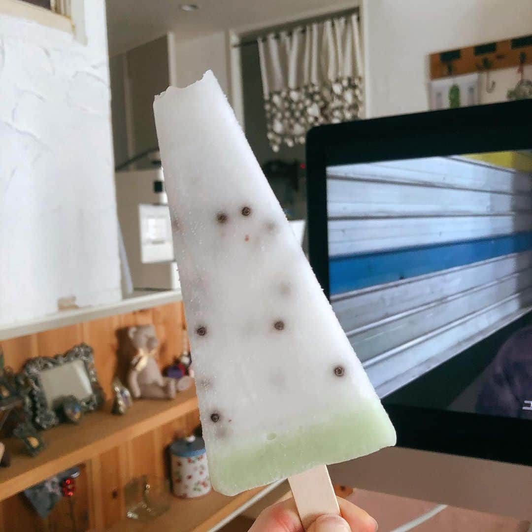 のインスタグラム：「白スイカ。涼しくなりたい、皆さん夏派？？」