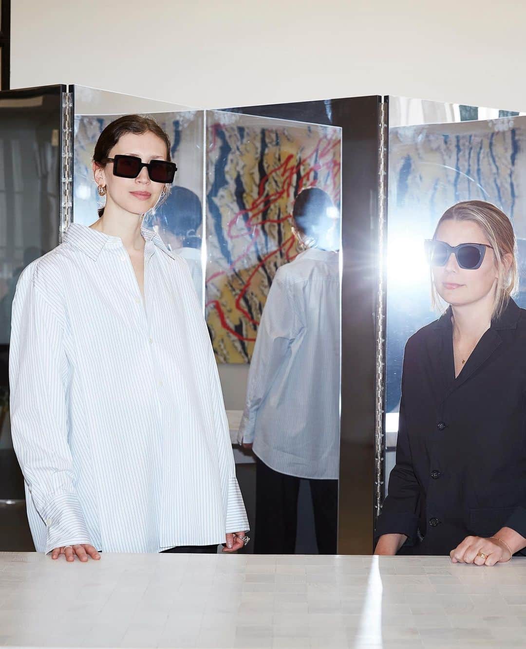 のインスタグラム：「HOPE x Oh My Eyes ⁠⠀ ⁠⠀ Frida Bard, Creative Director of HOPE, came across the eyewear brand while browsing the internet for inspiration and found creativeness and innovation that inspired her in the story, the design and the visuals of Oh My Eyes and that’s where this collaboration got started.⁠⠀ ⁠⠀ @ohmyeyes.eyewear is a Swedish sunglass brand founded in Stockholm by husband and wife duo Jonna and Christopher Hunt.⁠⠀ ⁠⠀ Jonna: ”When we started Oh My Eyes we wanted to create sunglasses that are classic yet contemporary and I think being contemporary nowadays is more about being timeless and classic than being trend driven. We want the design to be transeasonal and functional. Our sunglasses are made to last, both in quality and style and meant to be worn and loved over a long period of time”.⁠⠀ ⁠⠀ Frida: ”A misconception is this: longevity and contemporary is not to a contradiction – they actually happen to go very much hand in hand. HOPE has always been working with archetypes that most of us already have in the wardrobe. For us, it’s about elevating each product to become its best and to add our signature to it.”⁠⠀ ⁠⠀ The HOPE x Oh My Eyes limited edition sunglasses are now available online and in stores.⁠⠀ ⁠⠀ #hope #ohmyeyes #hopexohmyeyes」