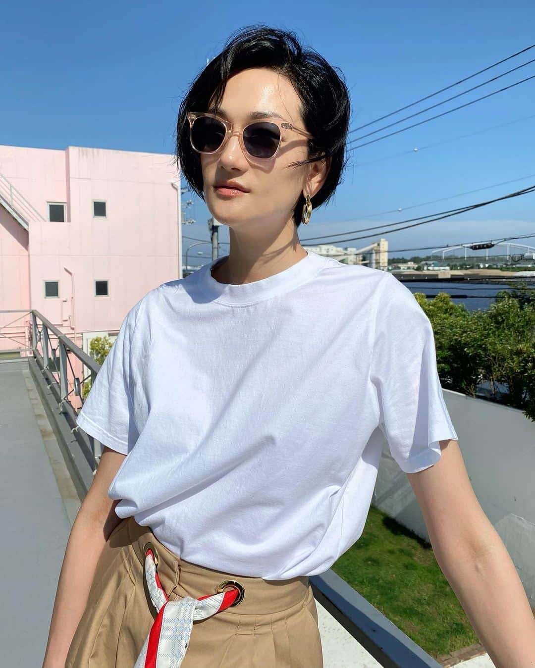 冨永愛さんのインスタグラム写真 - (冨永愛Instagram)「﻿ ﻿ 今日も暑かったね！﻿ 夏は服のコーディネートが楽しい♫﻿ ﻿ #aitominaga #冨永愛 👜 @loewe」6月16日 20時34分 - ai_tominaga_official