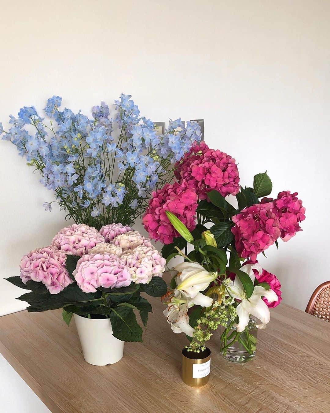 Natsuさんのインスタグラム写真 - (NatsuInstagram)「Should I open a flower shop?🤔💐 . お花屋さんやるべきかしら？」6月16日 20時46分 - _natsurose_