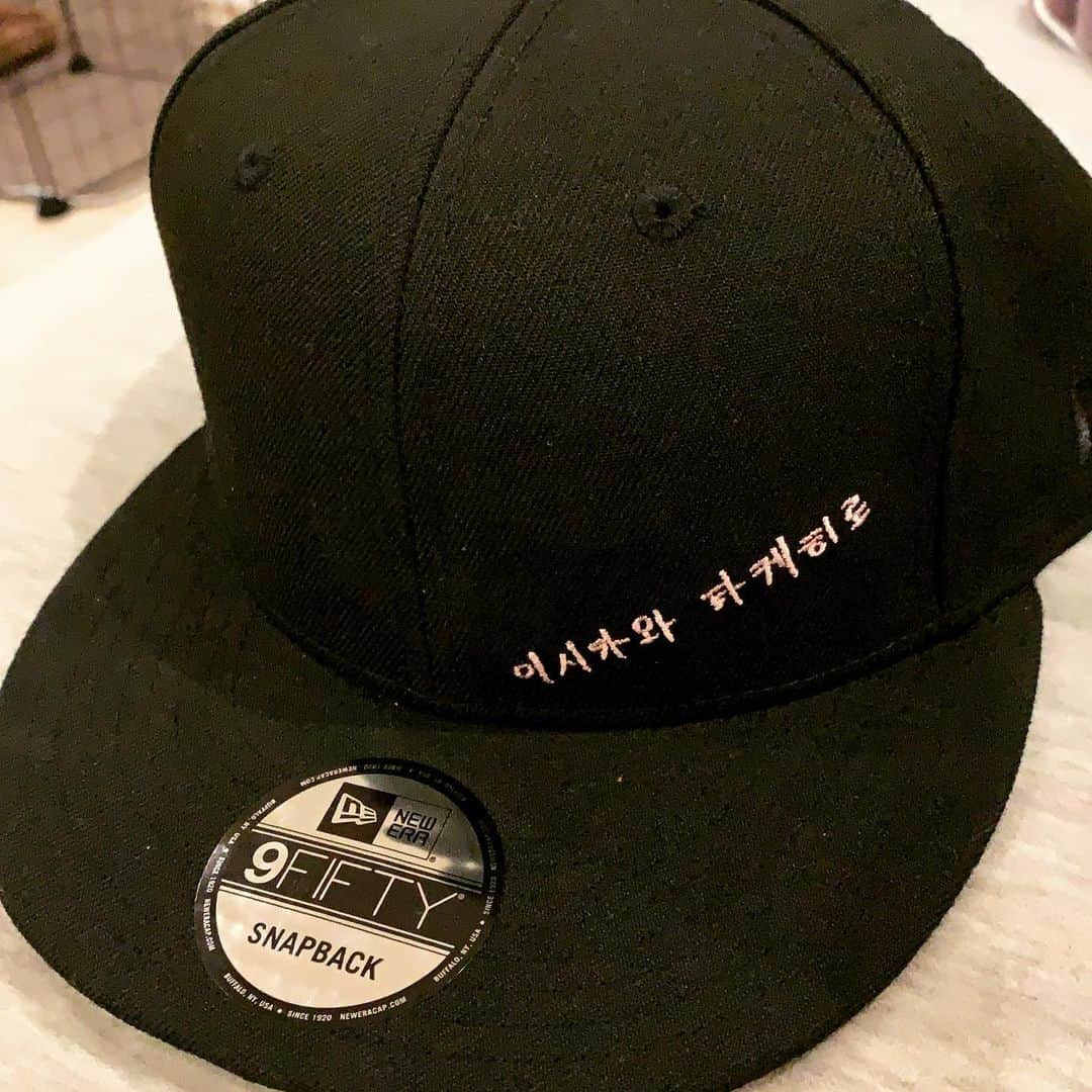 のインスタグラム：「是非買って応援に来て下さいね👍 石川雄洋オリジナルキャップ🧢 * #newera #石川雄洋」