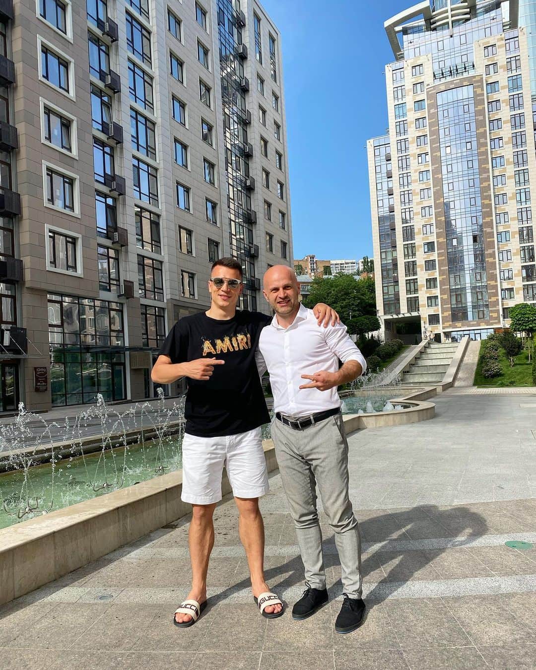 のインスタグラム：「Professional  в своём деле @running_broker 👌🏻 Димыч, благодарочка тебя за находку 😉🤗」