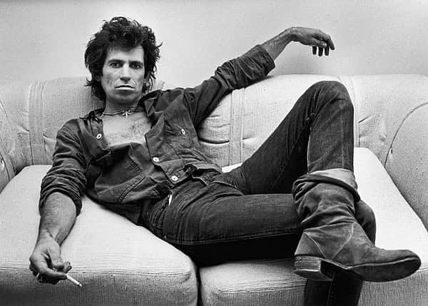 The Rolling Stonesさんのインスタグラム写真 - (The Rolling StonesInstagram)「"This is the rock’n'roll life and you had to invent it as you went along. There was no textbook to say how you operate this machinery.” - Keith Richards  Photo by George Rose  #keithrichards #quote #keefism #therollingstones #itsonlyrocknroll」6月16日 21時14分 - therollingstones