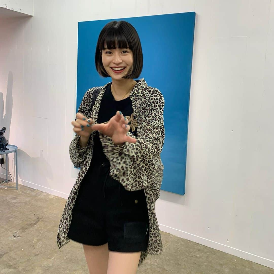 横田ひかるさんのインスタグラム写真 - (横田ひかるInstagram)「本日の私服です~  レオパードのシアーシャツは @rukahi_official の新作🐆♡ シルエットも可愛くて、着回しもたくさんできるアイテムです!  6/20~ Яukahi新作公開されますので お楽しみに!  Tシャツ届いたよ~の声もたくさん! ありがとうございます✌︎ #rukahi #rukahiootd」6月16日 21時08分 - _rncn950805