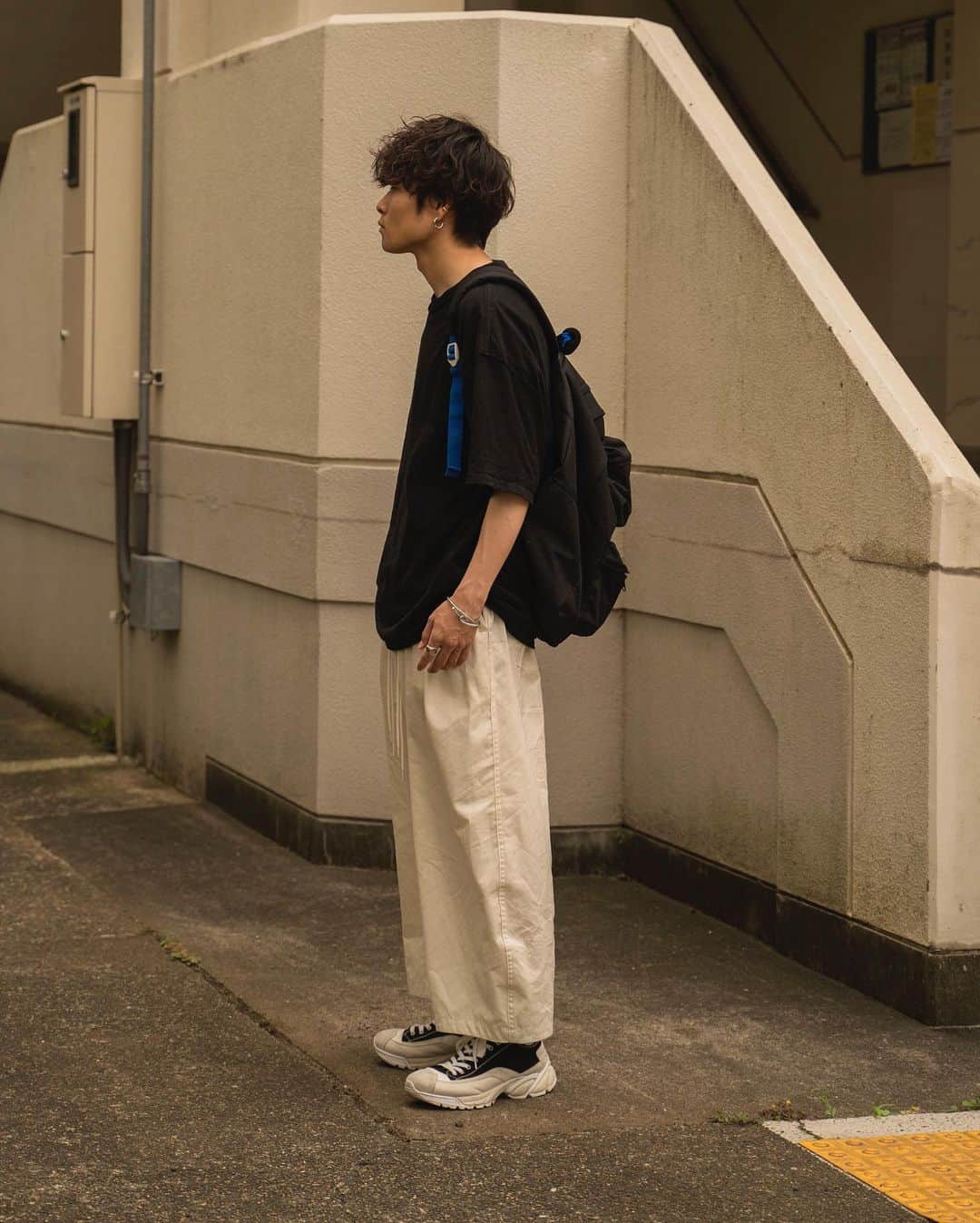 Ryoさんのインスタグラム写真 - (RyoInstagram)「ㅤㅤㅤㅤㅤㅤㅤㅤㅤㅤㅤㅤㅤ 最近、毎日Tシャツにリュックスタイル🛴 ㅤㅤㅤㅤㅤㅤㅤㅤㅤㅤㅤㅤㅤ tee:#insess ×#スタイリスト私物× #ennoy pants:#sillage shoes:#ion bag:#kudos」6月16日 21時26分 - ryo__takashima