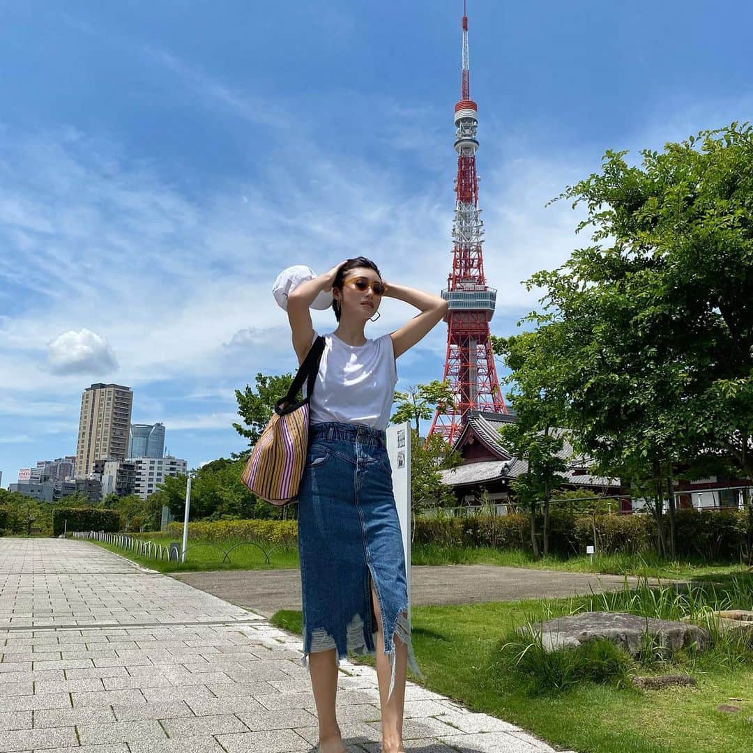 &mのインスタグラム：「こぶたちゃんのスイミングの帰り🐷 そとはサウナだ⸝⸝⸝( ´˙꒳​˙)」