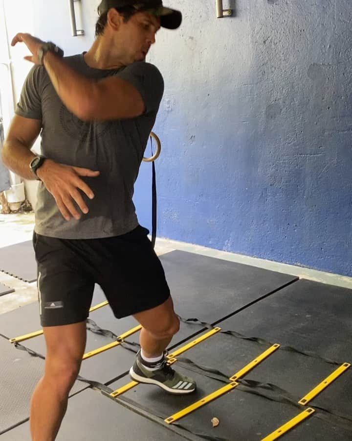 フェルナンド・ベルダスコのインスタグラム：「Back to practice. Can’t wait to compete again. . . Entrenando duro de nuevo y echando de menos la competición.」