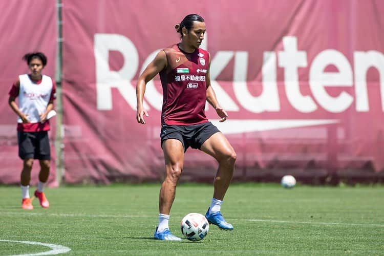 大崎玲央のインスタグラム：「☀️⚽️️💪🏽 #visselkobe #ヴィッセル神戸」