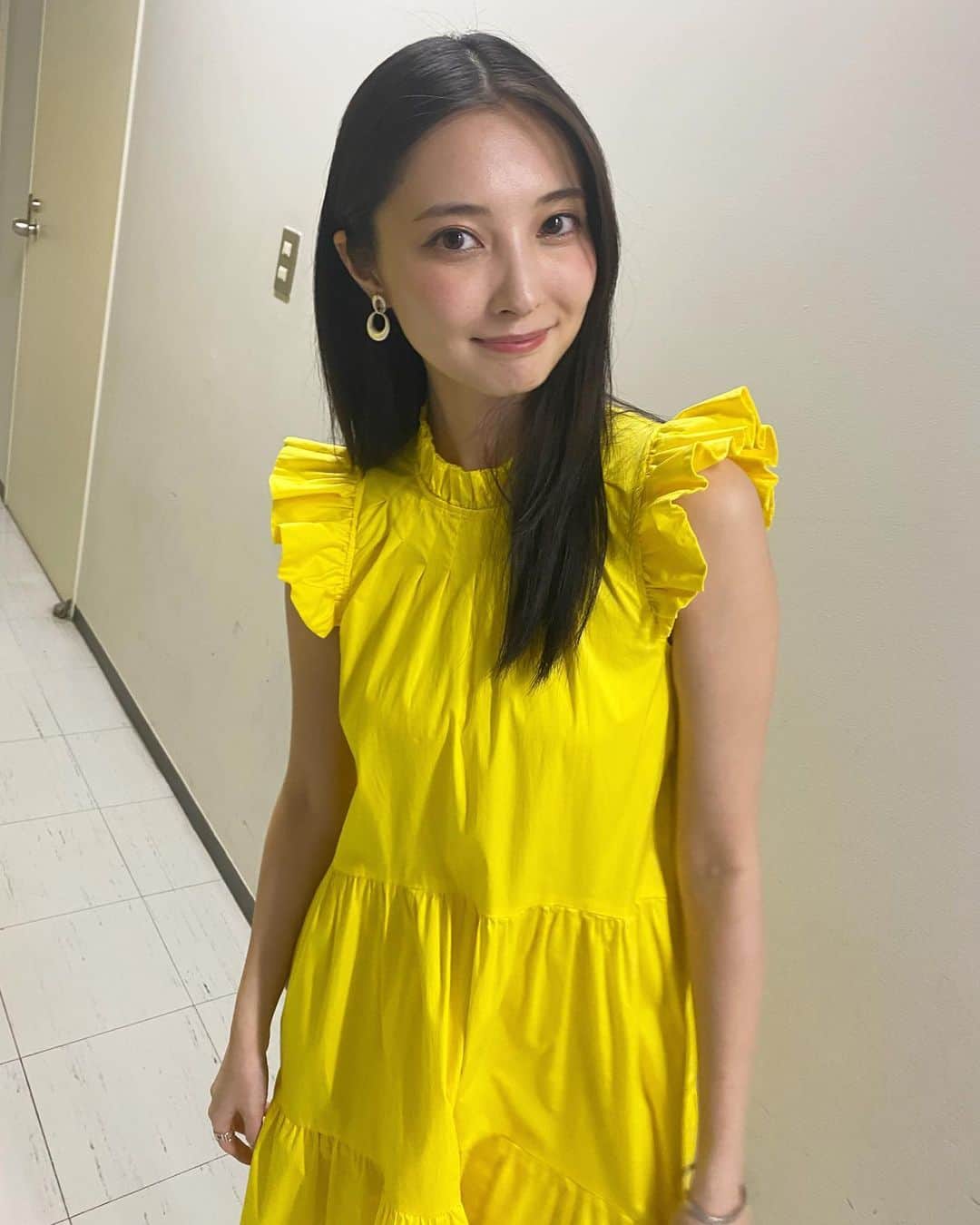 大石絵理のインスタグラム：「放送中の🐣🥩👗with @seiya_shimofuri リンクコーデ👀」