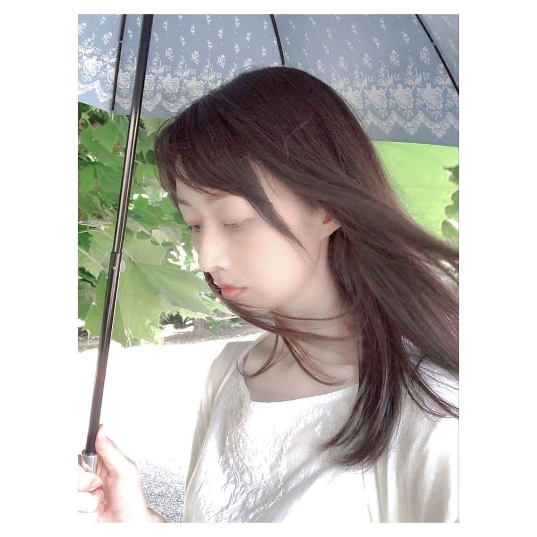 理絵さんのインスタグラム写真 - (理絵Instagram)「昨年の6月  #2019 #model #actress #모델 #여배우 #日傘 #去年 #昨年 #tokyo #japan」6月16日 21時43分 - ____rie____