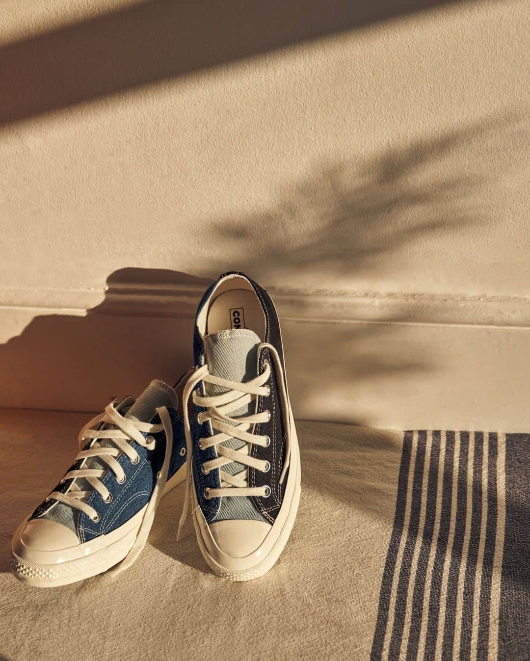 MR PORTERのインスタグラム：「Ever wondered who Mr Chuck Taylor was and how he got his name onto one of the most popular sneakers of the past 100 years? In the inaugural edition of The Journal’s series on the history of iconic kicks, we take a closer look at the birth of this century-old basketball shoe. Head to the link in bio to read. #MRPORTER」