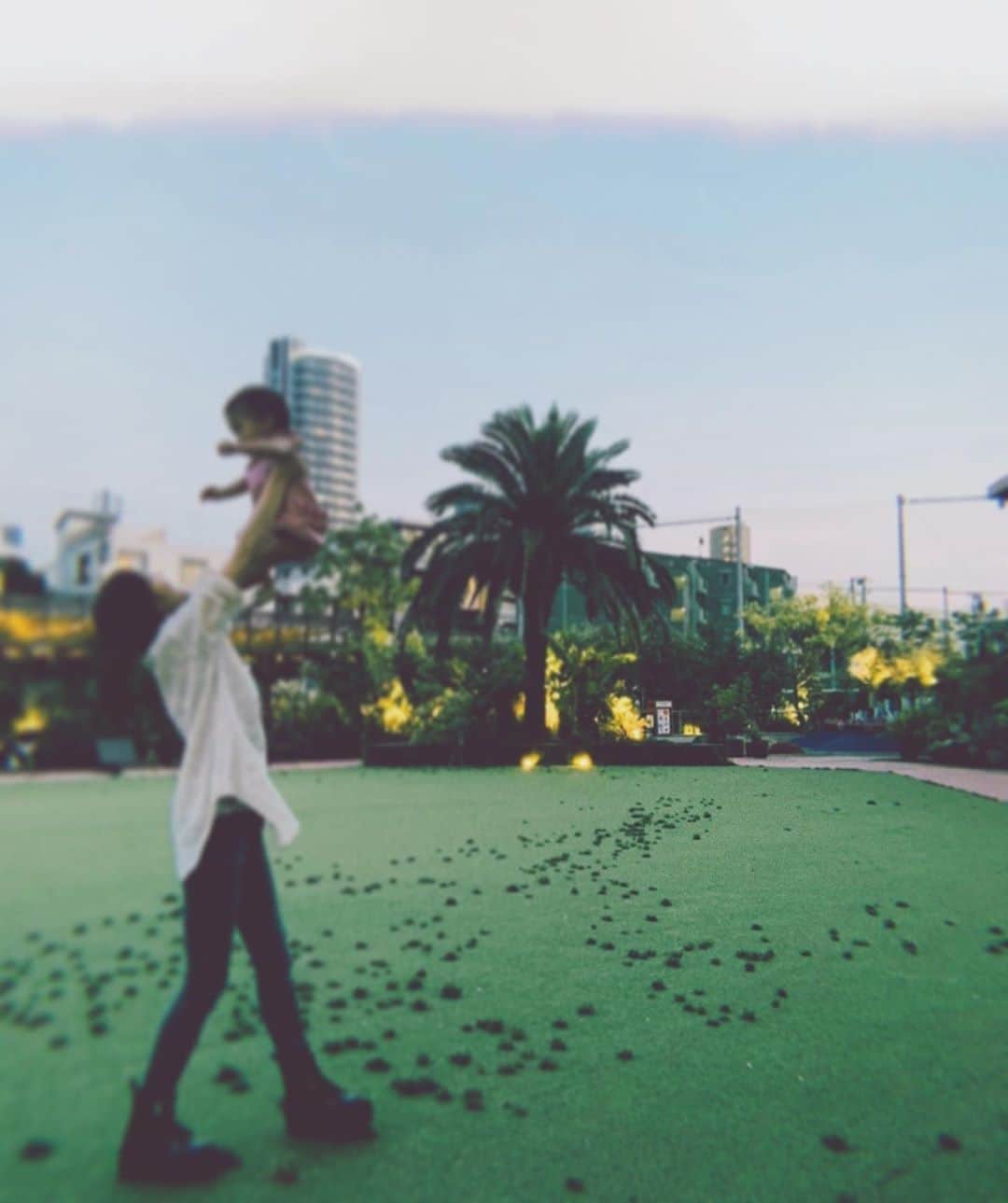 美沙玲奈のインスタグラム：「✦ #お父さんはじめました ˙꒳​˙)ﾁｶﾞｳｶ」
