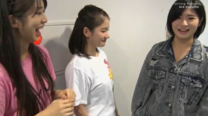 モーニング娘。'20のインスタグラム：「ㅡ . かえでぃーなにwww . . #牧野真莉愛 #加賀楓 #北川莉央 . .」