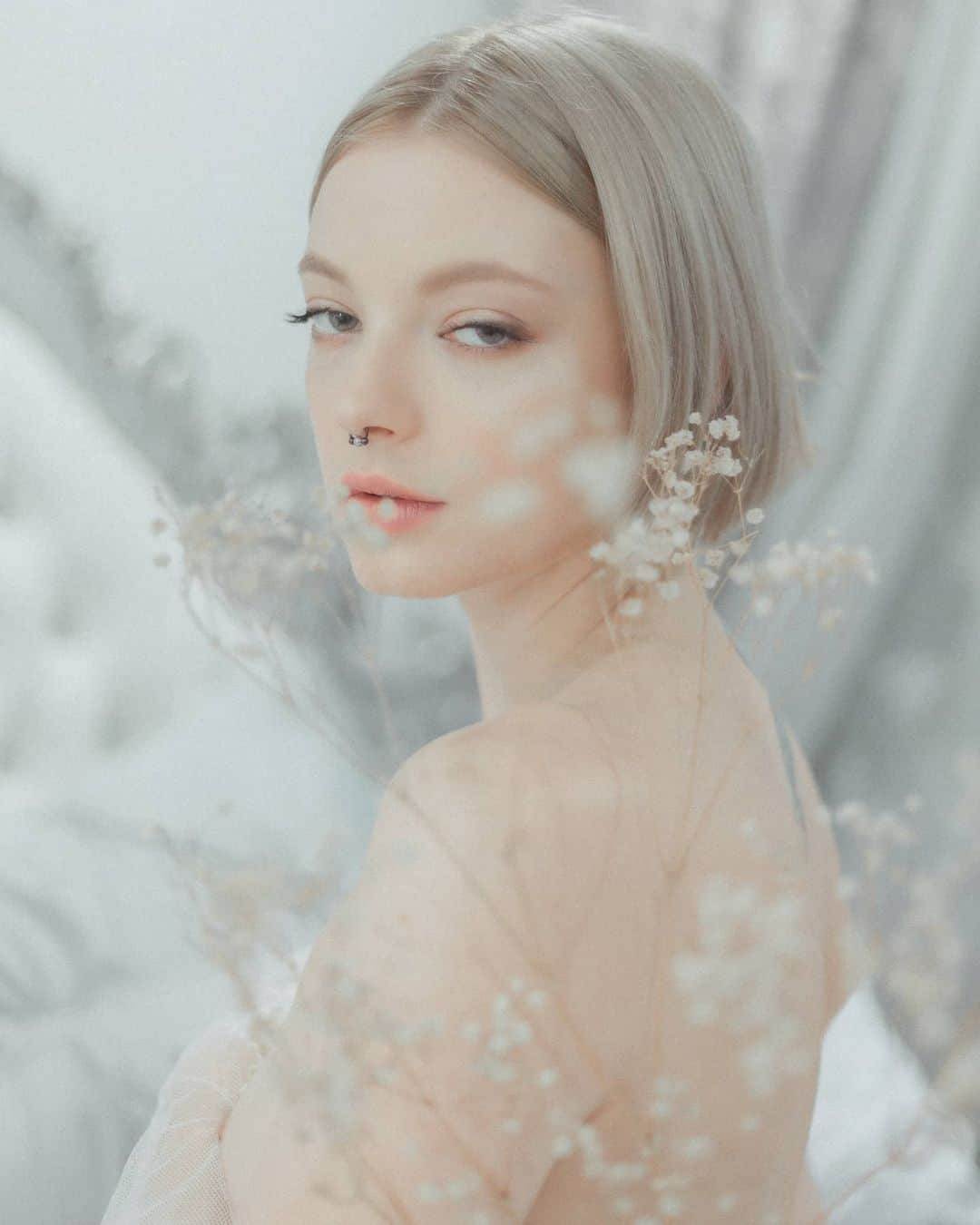 ティール・ココのインスタグラム：「Soft Coco...🌸🍼 Marriage & children is not something on my mind BUT EVERYONE should have the right to get married. No matter what they identify as, no matter your sexuality, it is NOT something you can discriminate against. Personal...I don't want children and have no interest in marriage. . . Photo: @_tommykuo 📸 Florist: @flo_and_co_melb 💐 Makeup: @danieltanmakeupartist 💄」