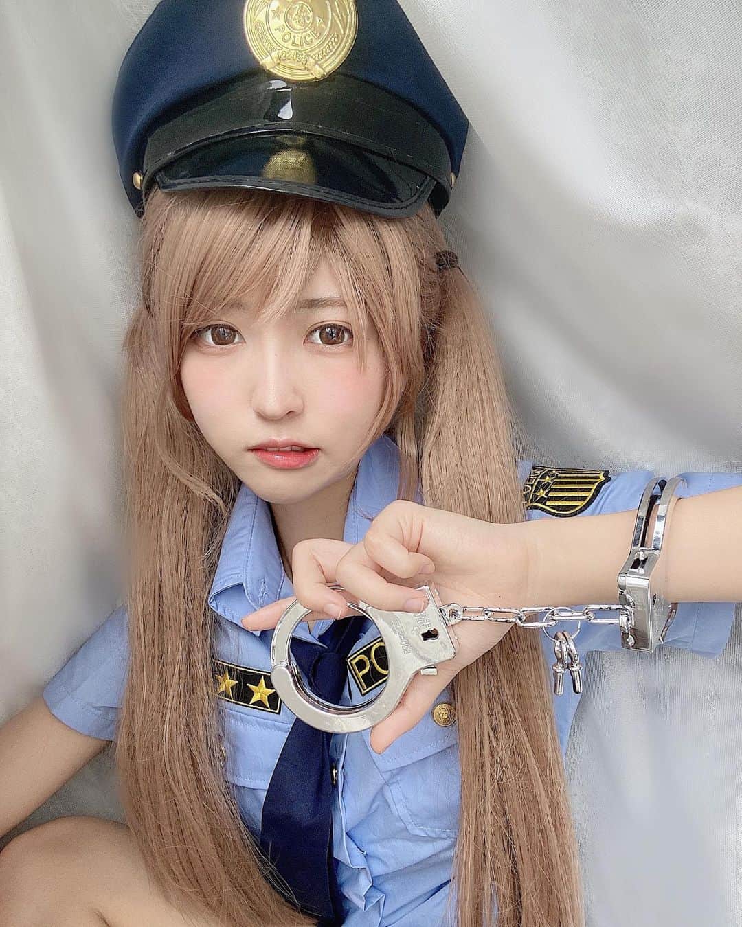 猫田あしゅさんのインスタグラム写真 - (猫田あしゅInstagram)「🚓💨🚨 . #cosplay #cosplayer  #anime #otaku #japanesegirl  #cosplaygirl #cosplayphoto #photography  #コスプレ #コスプレイヤー #police👮 #policecostume #policegirl #コスプレ#コスプレイヤー #コスプレイヤー自画撮り部 #角色扮演  #ポリスコスプレ」6月17日 7時29分 - nekota_ashu