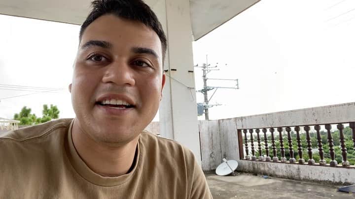 クリス（ありんくりん）のインスタグラム：「ドラクエのゲーム一回やらしてって言ってきた友達について #クリスでーす」