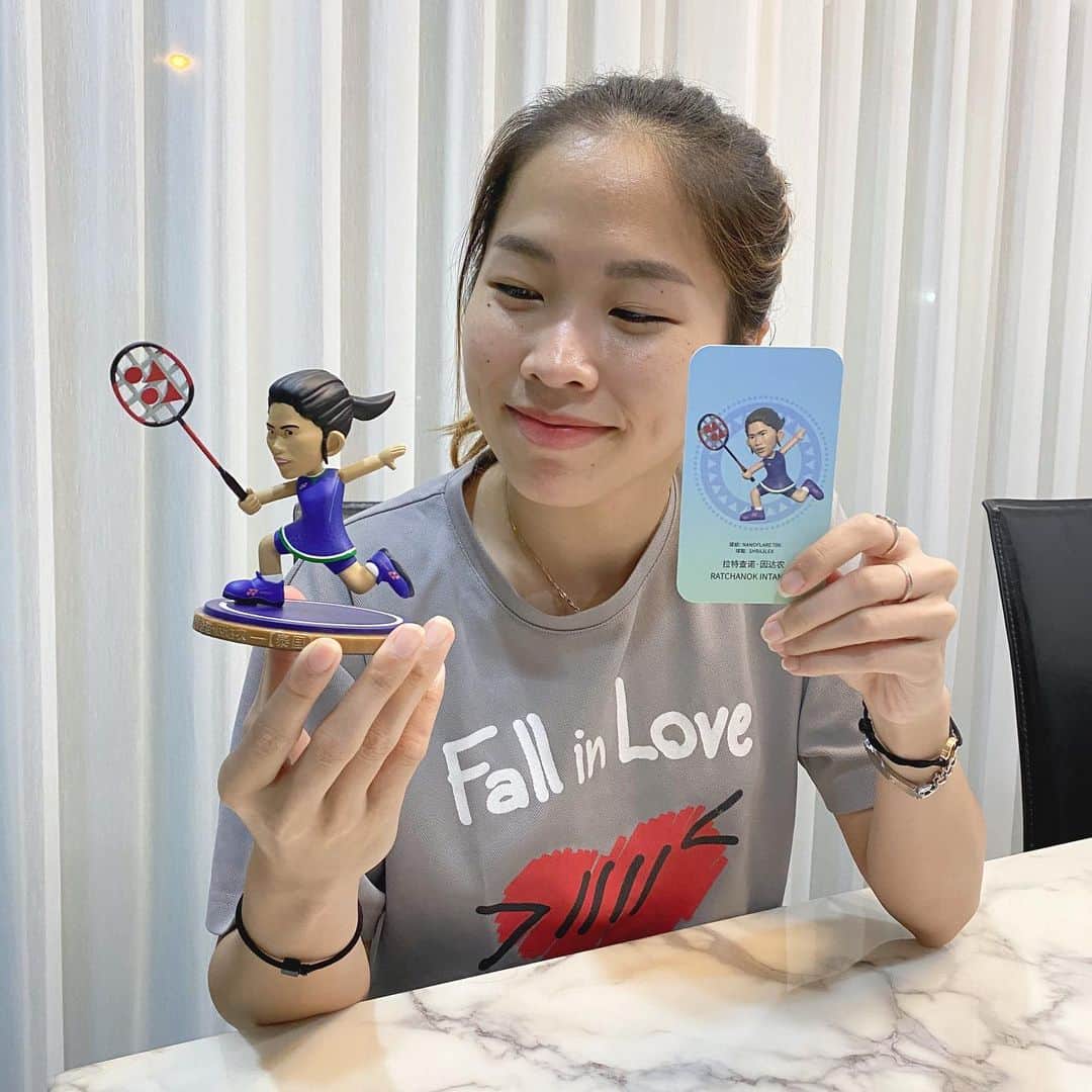 ラチャノック・インタノンさんのインスタグラム写真 - (ラチャノック・インタノンInstagram)「Only in Chinese marketing 🙂 #Yonex #Yonexmodel #ratchanokintanon」6月16日 23時59分 - ratchanokmay