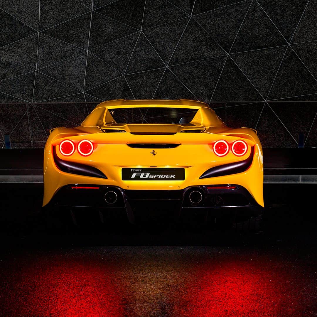 フェラーリさんのインスタグラム写真 - (フェラーリInstagram)「The #FerrariF8Spider delivers drop-top thrills encapsulated in sinuous forms. The model’s sport but elegant allure and award-winning V8 turbo engine make any ride an unforgettable experience. #Ferrari #CarsWithoutLimits」6月17日 0時00分 - ferrari