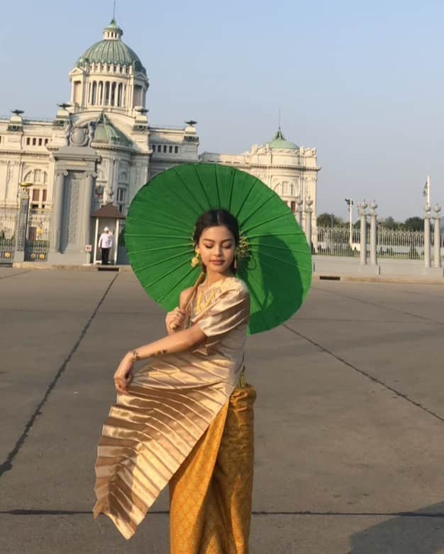 リリーマイマックのインスタグラム：「I miss Thailand (this was from 2018)」