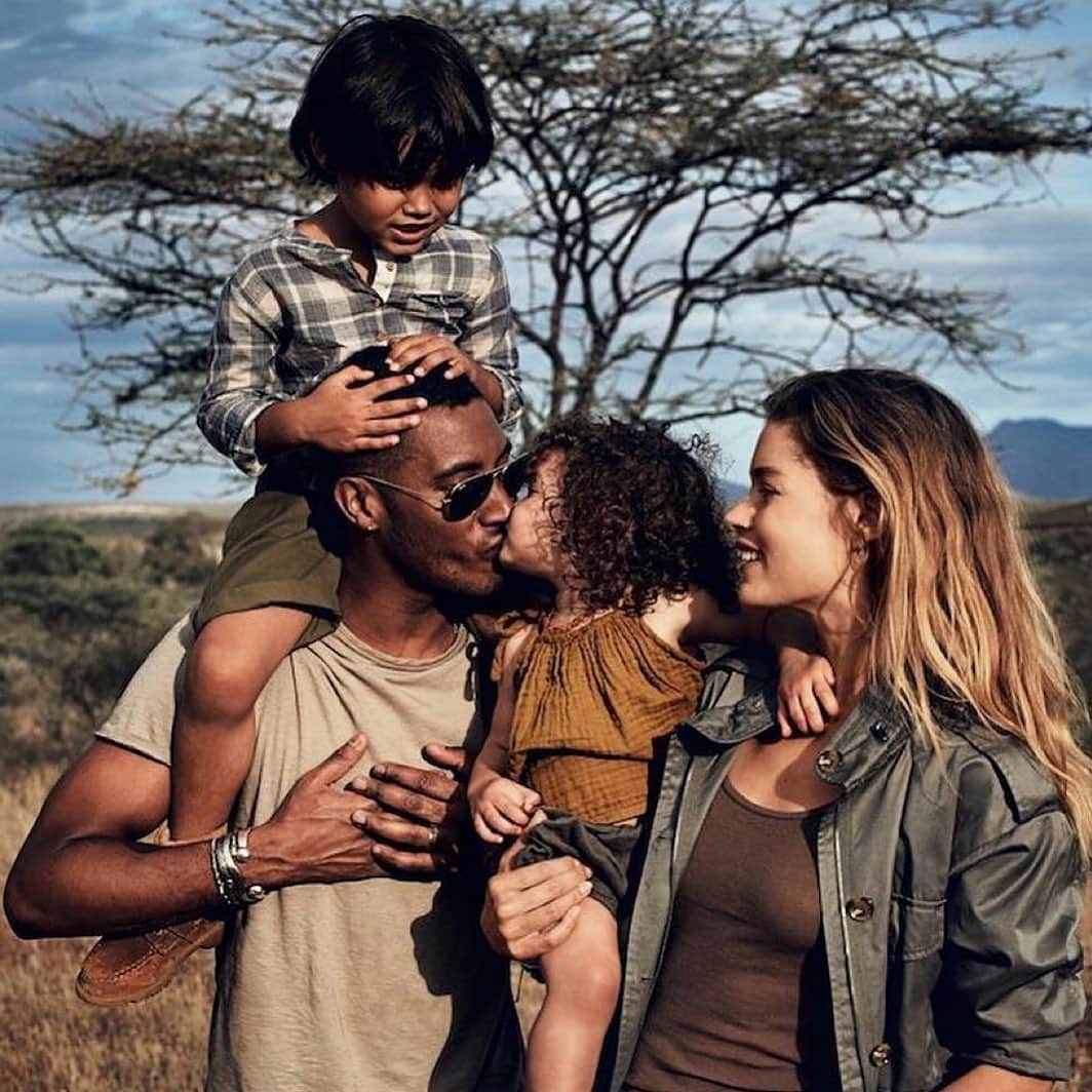 サネリー・ジェームズのインスタグラム：「“When you are dealing with humanity as a family there's no question of integration or intermarriage. It's just one human being marrying another human being or one human being living around and with another human being.” —Malcom X」