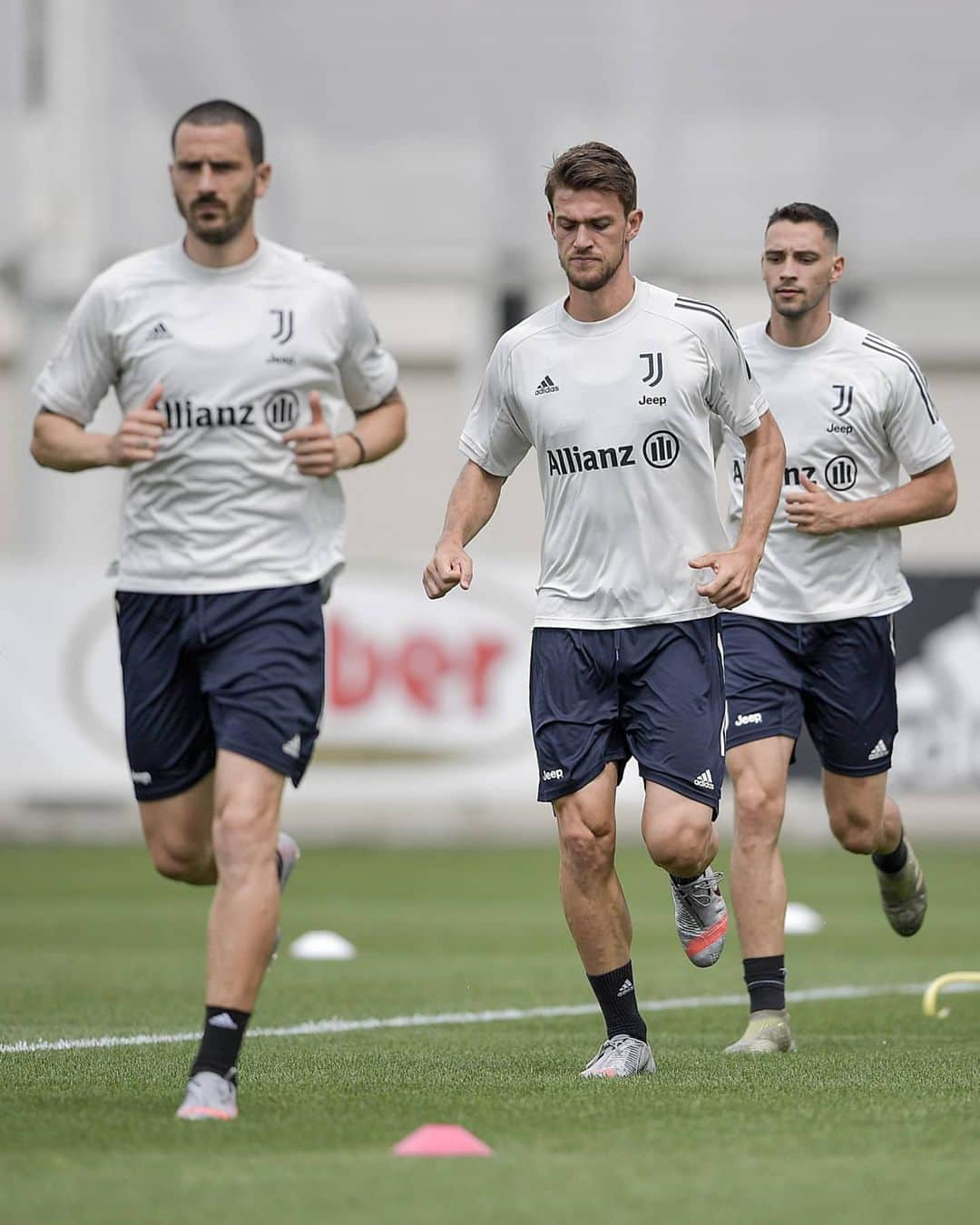 ユヴェントスFCさんのインスタグラム写真 - (ユヴェントスFCInstagram)「Can't wait for the final! 🤙💪 #CoppaItaliaCocaCola #NapoliJuve #FinoAllaFine #ForzaJuve」6月17日 0時35分 - juventus