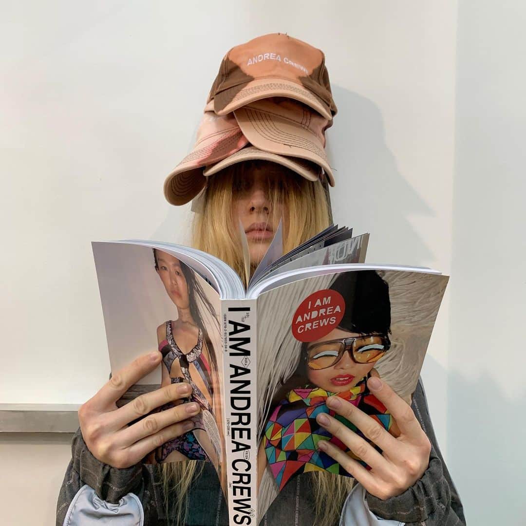 アンドレアクルーズのインスタグラム：「Keep your head protected for summer with our new dyed caps.  soon on www.andreacrews.com  #summerstyle #andreacrews #fashionrevolution」