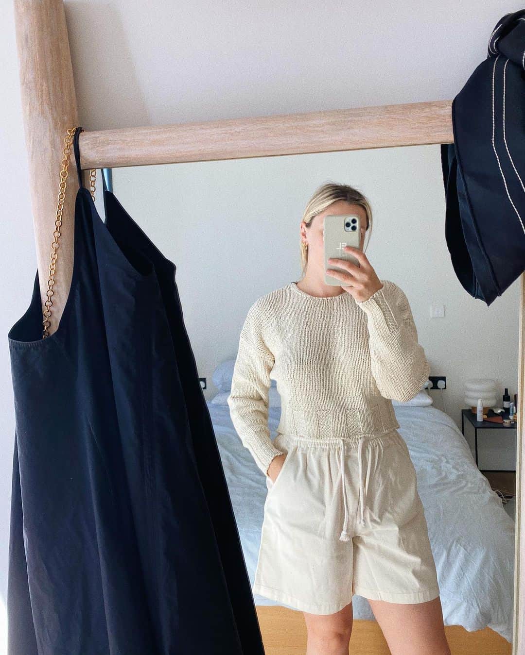 Estée Lalondeのインスタグラム：「Uniform 🍦#ELwears」