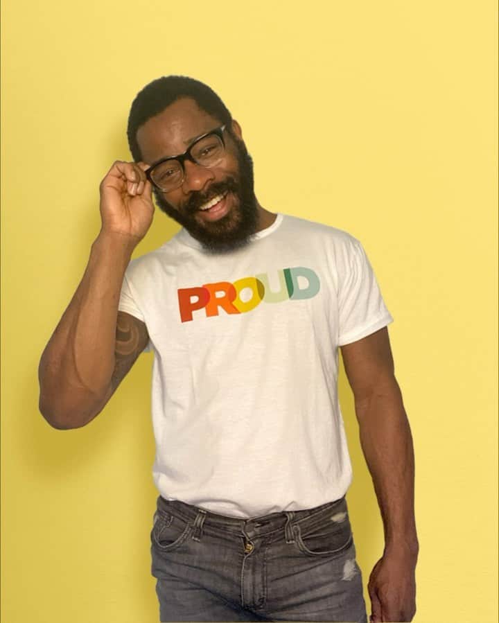 GILTのインスタグラム：「We don’t need a crowd to be proud. This #PrideMonth, we teamed up with the @trevorproject to help provide crisis intervention to LGBTQ+ youth. Tap the link in bio to get the tee and support the cause. #CantCancelPride . . . . Between the dates of June 16, 2020 and June 30, 2020, we will donate 100% of the retail sales, less cost of goods, returns, shipping, and taxes, from the purchase of this item to The Trevor Project (approx. $15 per item), with a minimum donation of $10,000. For more information about The Trevor Project, visit www.thetrevorproject.org.」