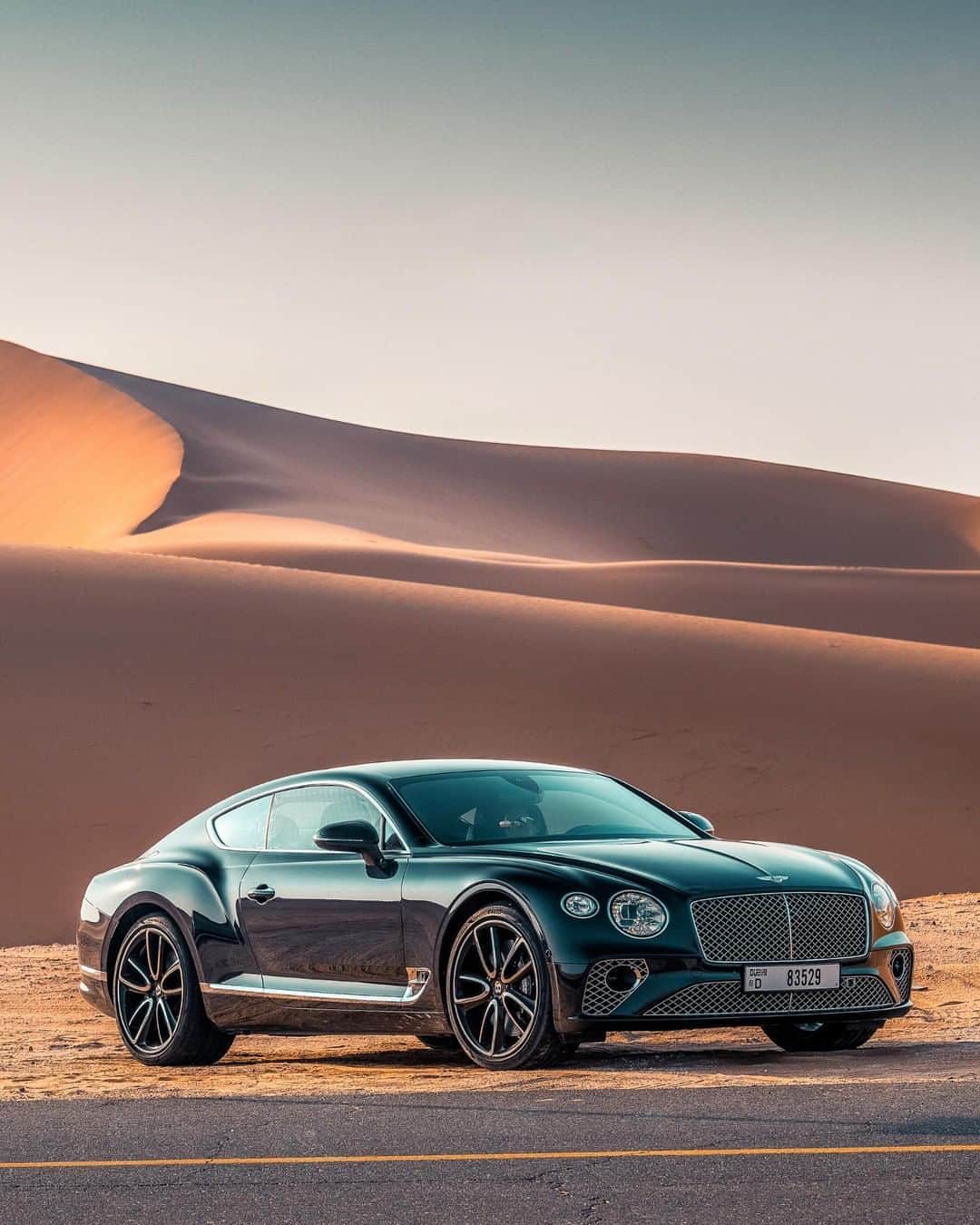 ベントレーさんのインスタグラム写真 - (ベントレーInstagram)「The GT of your mirages. The #Bentley #ContinentalGT. #WorldOfBentley _ Continental GT WLTP drive cycle: combined fuel consumption: 20.8 mpg (13.6 l/100 km), combined CO₂: 308 g/km」6月17日 1時30分 - bentleymotors