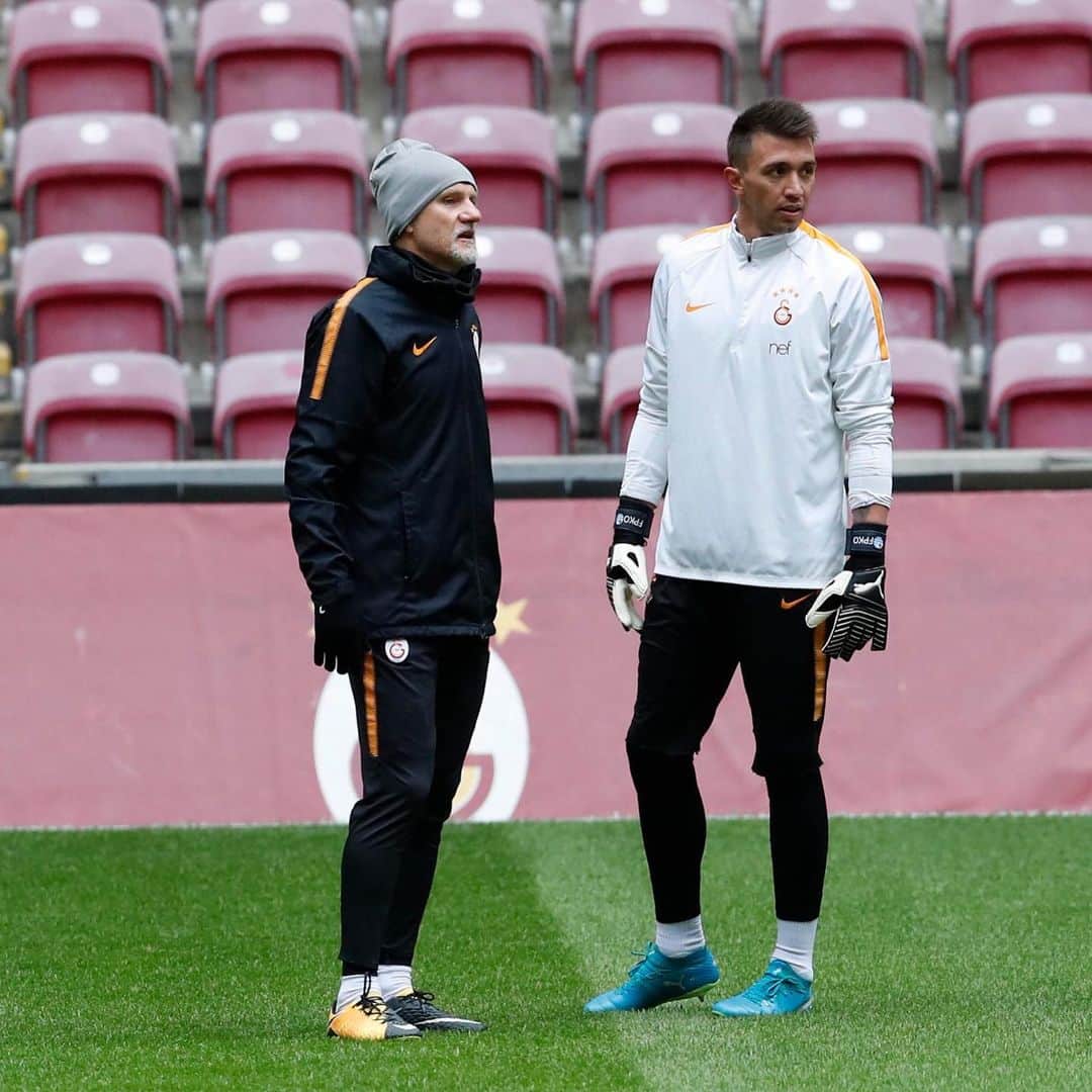 クラウディオ・タファレルのインスタグラム：「Auguri Nando!」