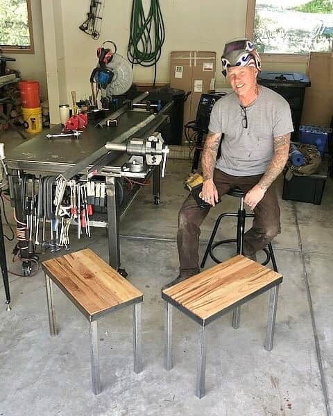 メタリカさんのインスタグラム写真 - (メタリカInstagram)「The @allwithinmyhandsfoundation’s sweepstakes to win a set of handcrafted tables, built by James Hetfield in his own garage, is halfway over! Don’t wait to enter. Every donation of $10 = 1 entry. Not only will the winner receive this one-of-a-kind set, but James will also personalize and autograph the tables! Enter now at talli.ca/jh-tables. Sweepstakes ends June 30th. #MetallicaGivesBack #AWMH」6月17日 3時05分 - metallica