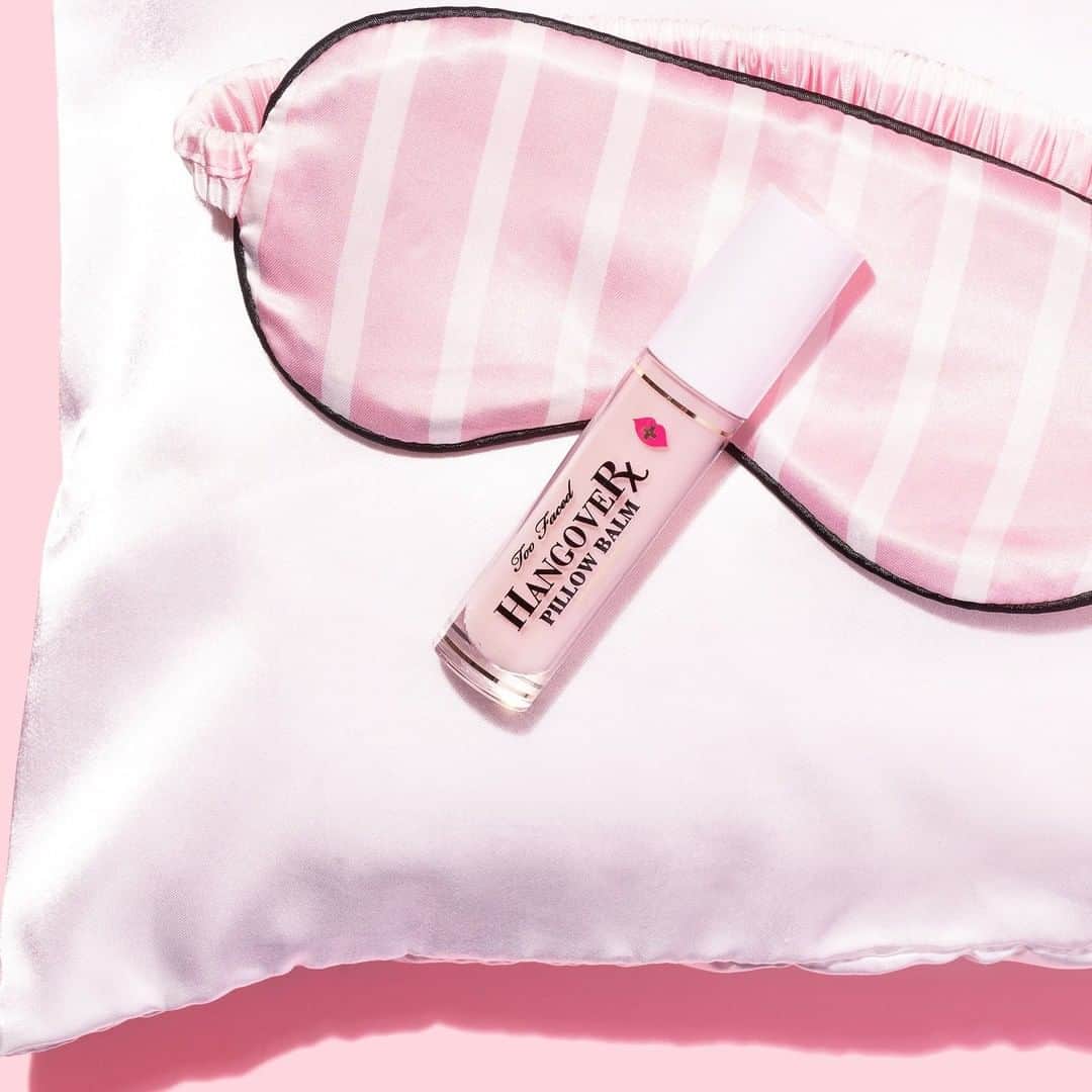 Too Facedさんのインスタグラム写真 - (Too FacedInstagram)「Keep your lips feeling pillowy soft with our luxurious & ultra-hydrating Hangover Pillow Balm Lip Treatment. 💖 ⁣ ⁣ ⁣ Available NOW @Sephora! 🛍️ #tfhangover #toofaced」6月17日 3時25分 - toofaced