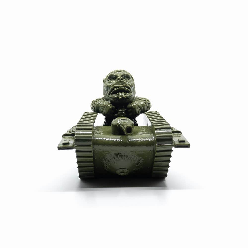ミシカさんのインスタグラム写真 - (ミシカInstagram)「Our collaboration w/ @nigo_bbt goes live at 12 noon PST. Yea like in 10 minutes. The beast comes with a plane. The Kong comes with a tank. Unpainted Japanese soft vinyl. Made in Japan. Based on illustrations by @lamoursupreme sculpted by @kenth_toy_works each set is $70. Limited to 12 sets of each. 1st come. 1st serve. One set of each per customer. #mishka #playyourweird #sofuvi #sofubi」6月17日 3時49分 - mishkagram