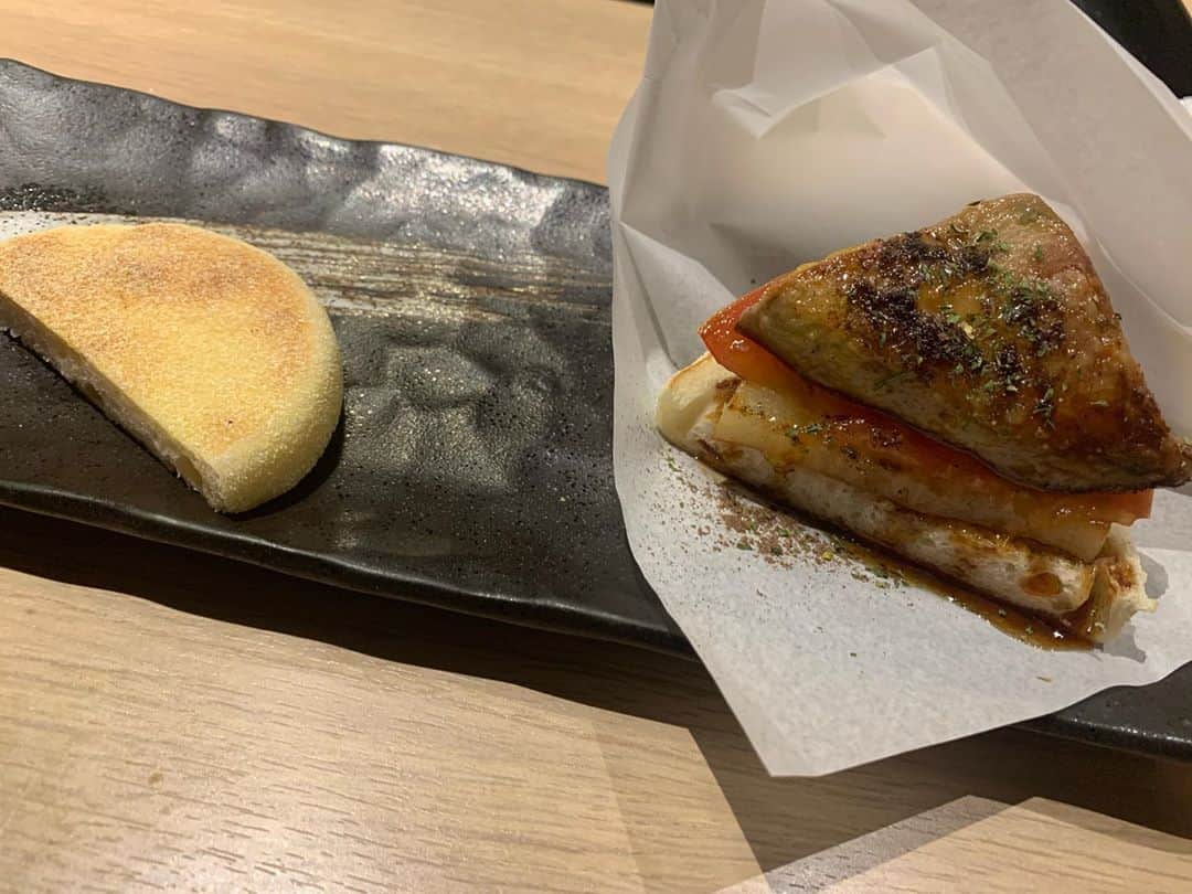 藤咲めいさんのインスタグラム写真 - (藤咲めいInstagram)「ゆみさんが退職祝いしてくださった🥺❤️ こうやって、辞めても仲良くしてくださって嬉しいなぁ😢 ありがとうございます🥰 これからも遊んでください💓 . . . #桜ゆみ #ファブリック #dinner #grow #鉄板焼き #六本木 #女子会」6月17日 3時55分 - meyf333