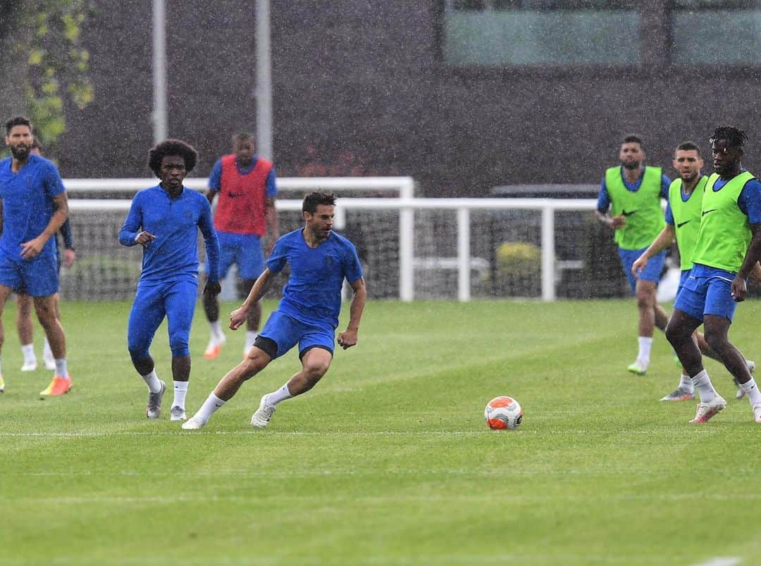 セサル・アスピリクエタさんのインスタグラム写真 - (セサル・アスピリクエタInstagram)「The @premierleague is 🔙🔜! #preparations #hardwork」6月17日 4時04分 - cesarazpi