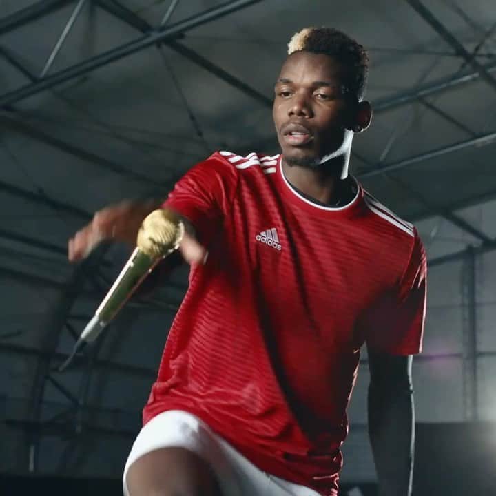 F2Freestylersのインスタグラム：「The Premier League is BACK! 🏆 Who do you think will win the title NEXT season? 👀⚽️🔥 @adidaslondon @adidasfootball」