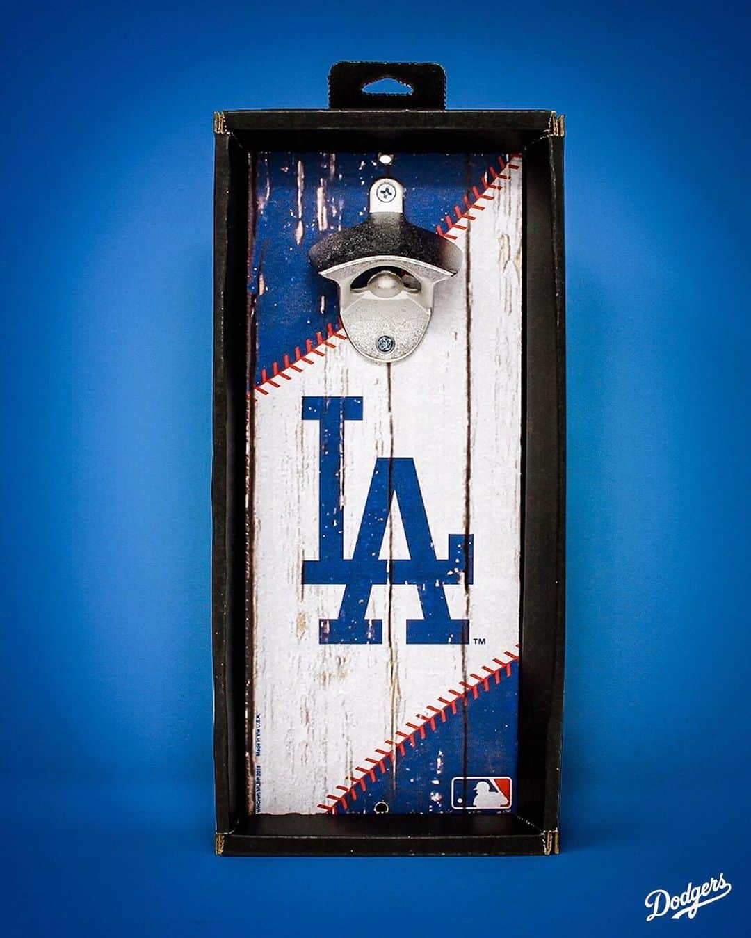 Los Angeles Dodgersさんのインスタグラム写真 - (Los Angeles DodgersInstagram)「Need a last minute Father’s Day gift? Check out @dodgerstopofthepark for all your Dodger merch. Curbside pickup or shipping available.」6月17日 4時26分 - dodgers