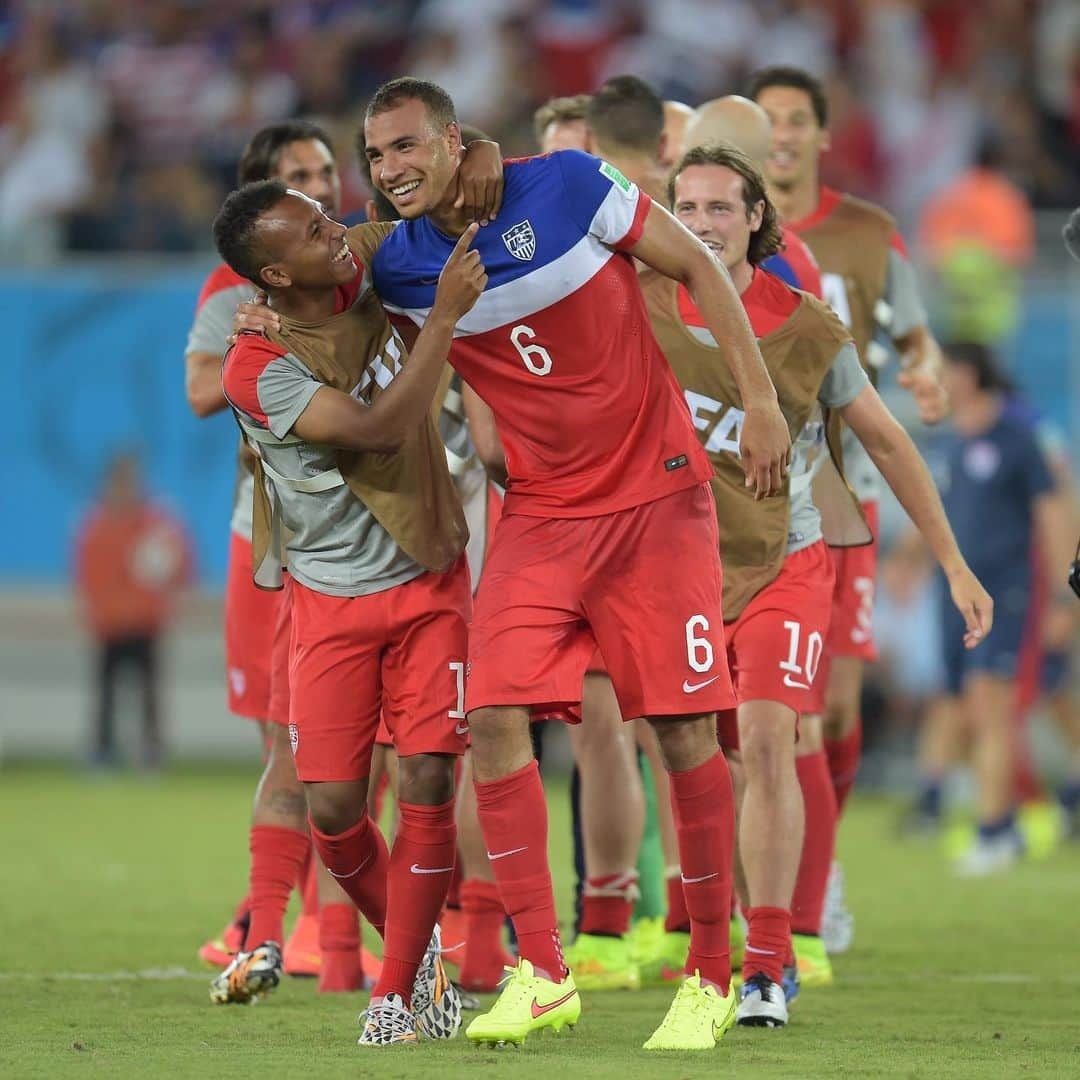 サッカー アメリカ代表チームさんのインスタグラム写真 - (サッカー アメリカ代表チームInstagram)「#OTD 2014: @clint_dempsey scored the #USMNT’s fastest @FIFAWorldCup goal and @j_brooks25 scored the 🇺🇸’s latest regular time goal in a 2-1 victory vs. 🇬🇭 in Natal.」6月17日 5時13分 - usmnt