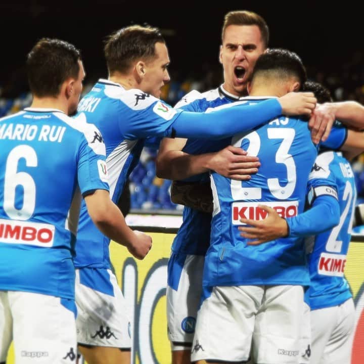 アルカディウシュ・ミリクのインスタグラム：「Ready, it only matters to win 💪💪#finale #coppaitalia #forzanapoli  Siamo pronti, conta solo vincere 💪💪 #finale #coppaitalia #forzanapoli  Gotowi. Tylko zwycięstwo! #finale #coppaitalia #forzanapoli」