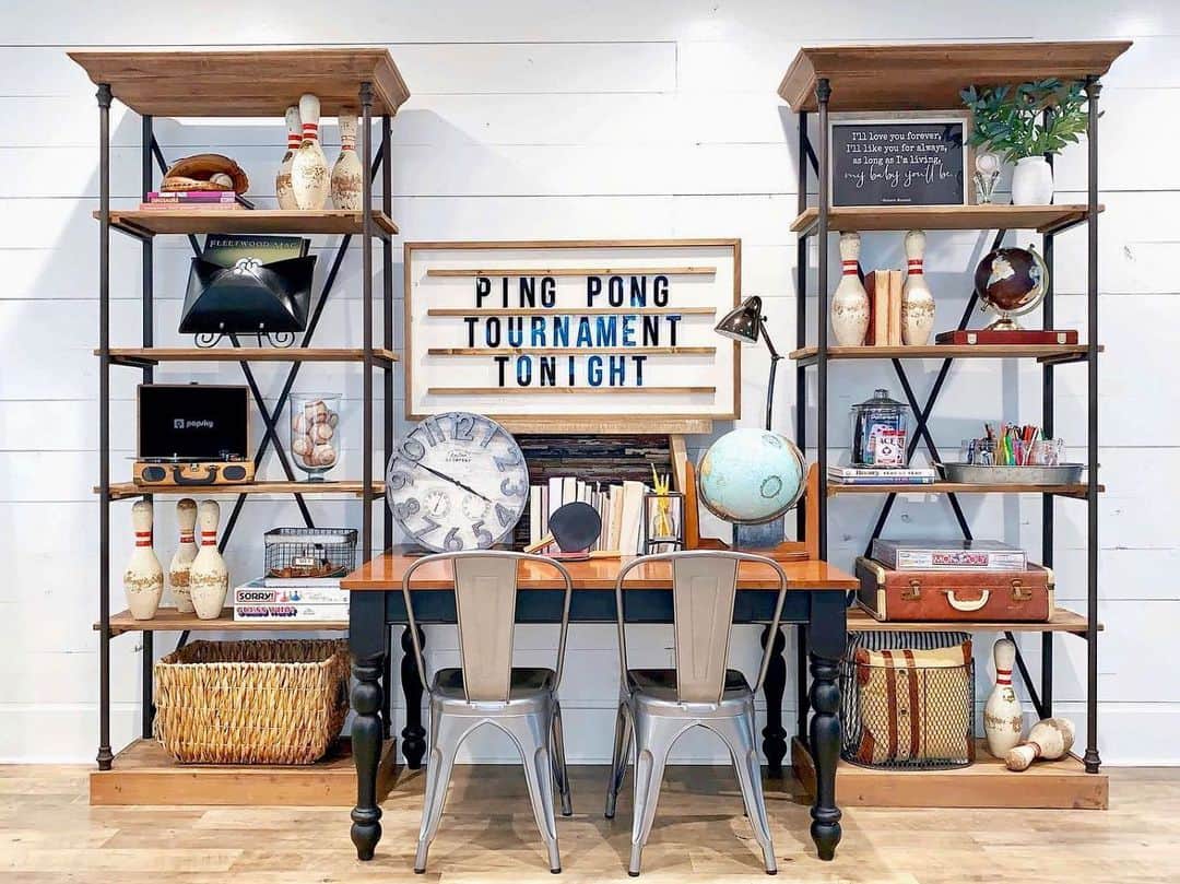 のインスタグラム：「Looking to create a new Father’s Day tradition this year? Host a family game night and give Dad home court advantage🏆 . . (📸: @theoldrivernest)」