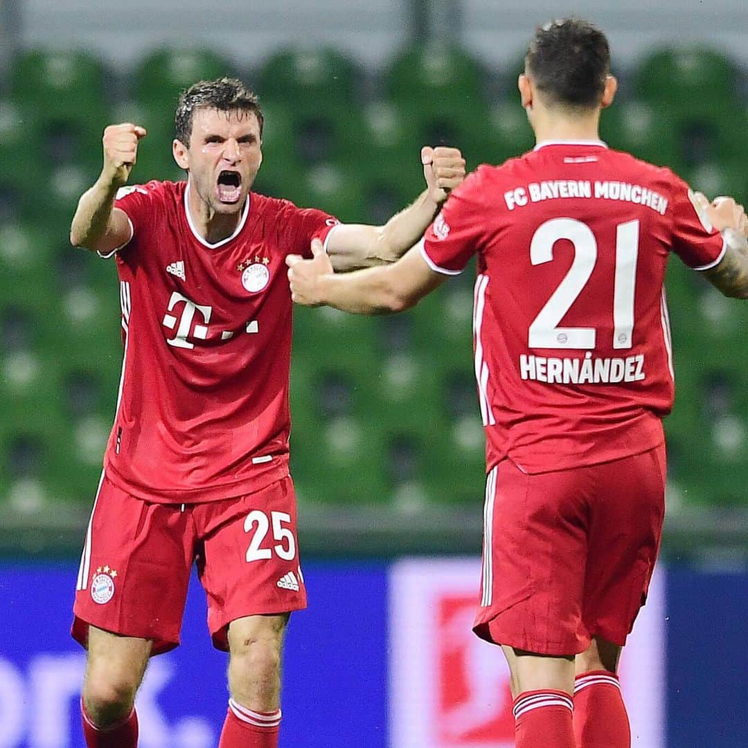 トーマス・ミュラーのインスタグラム：「Mia san Meister!! 😀😁 🏵🏵🏵🏵🏵🏵🏵🏵 #MEI8TER #fcbayern #bundesliga #MiaSanMia #esmuellert」