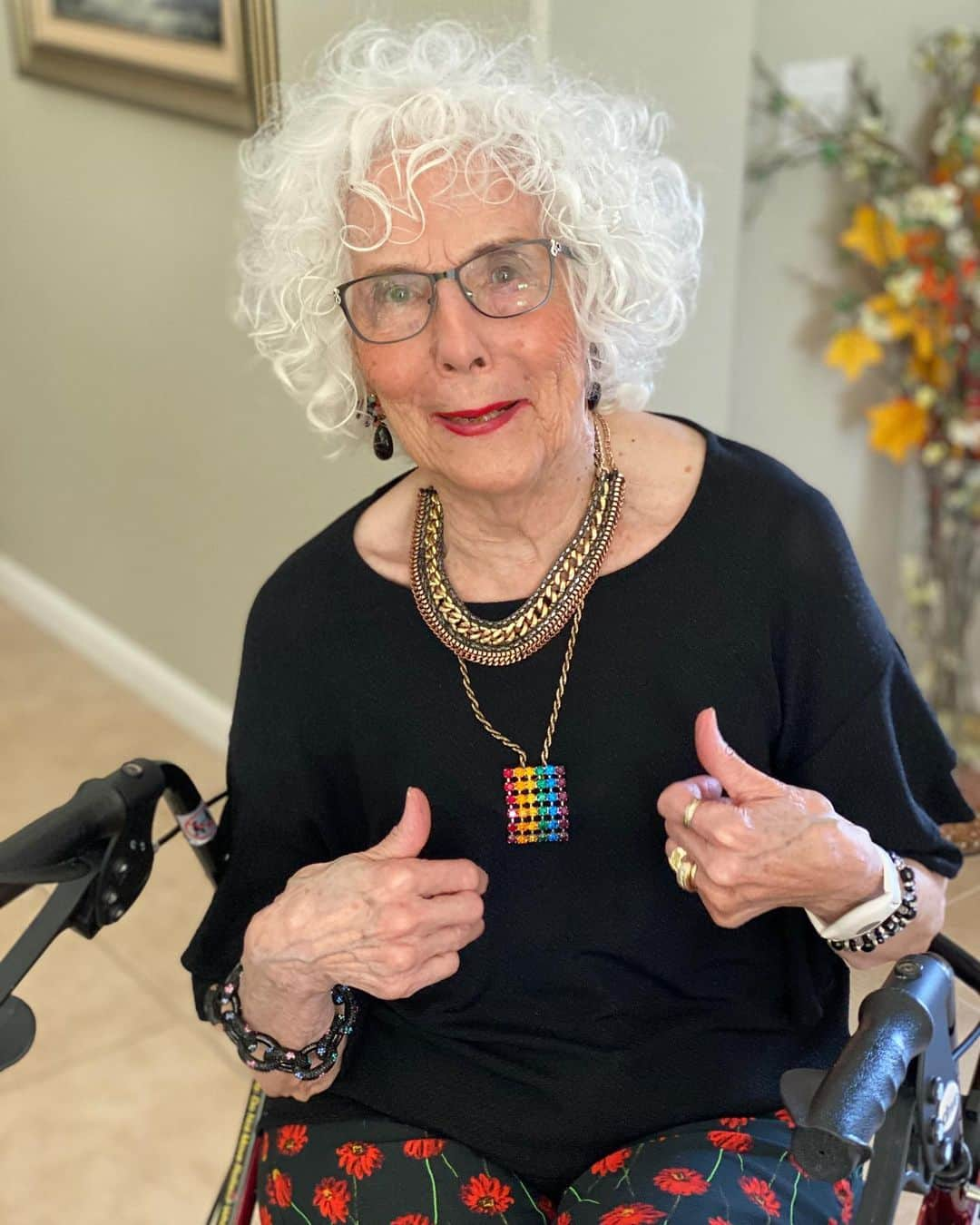 ジョン・バロウマンさんのインスタグラム写真 - (ジョン・バロウマンInstagram)「My mother was sporting this necklace when I went over to take them to the doctors today. She said ‘I’m celebrating the Supreme Court judgment win and #pridemonth, it was a broach and your dad made it into an necklace for me.’ Yup they are Smart, loving and #thrifty. Jb . #family #unconditionallove #justiceforall #lgbtqrightsarehumanrights #lgbtqally #lgbtq」6月17日 6時38分 - johnscotbarrowman